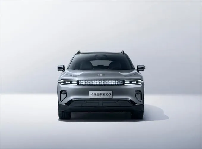 imgi_46_Prepayments-Best-Price-White-Color-Good-Look-Changan-Qiyuan-Nevo-E07-Adult-4-Wheel-El Changan Qiyuan E07 Pure Electric Four-Wheel Drive New Energy Vehicle Car– Ships Worldwide From China | Chinese Ev Cars in Ethiopia - Image 1