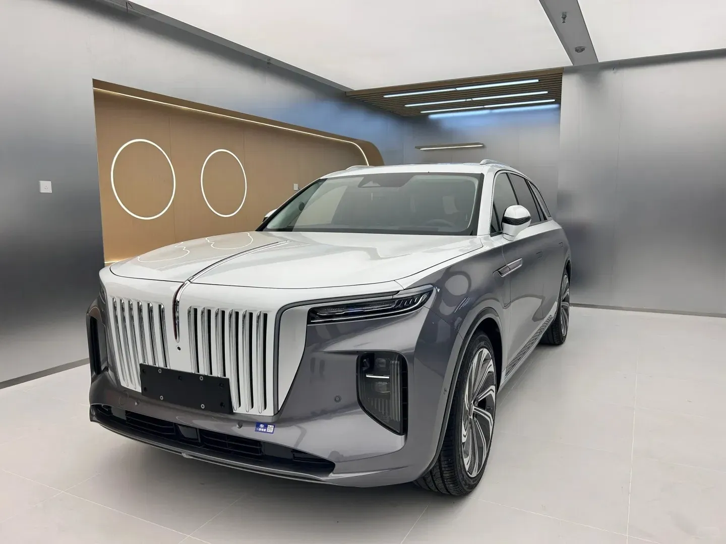 imgi_55_Honqi-Ehs9-FAW-Hongqi-E-HS9-E-HS9-2023-H9-Hong-Q Honqi Ehs9 FAW– Buy Direct From China | Chinese Ev Cars in Ethiopia - Image 1